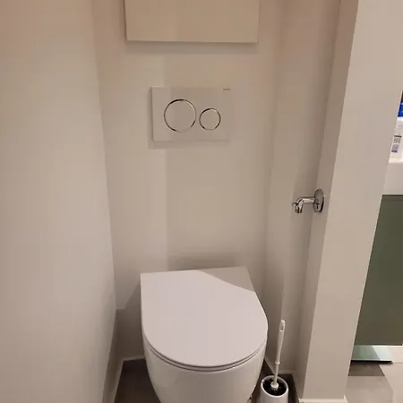 Spacious Cph With Renovated Bath *
